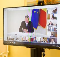 Salarii  majorate pentru medici și indemnizații pentru urmașii personalului medical decedat, ca urmare a desfășurării activității medicale în lupta cu Covid-19. Guvernul vine cu modificări la Legea bugetului de asigurări sociale și Legea fondurilor asigurării obligatorii de asistență medicală