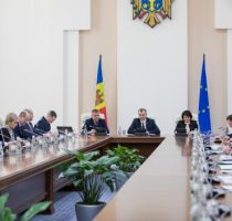 Viorica Dumbrăveanu: „Îndemn populația să manifeste maximă responsabilitate și să respecte toate măsurile de igienă și precauție pentru a preveni îmbolnăvirea cu Coronavirus de tip nou”