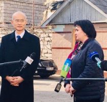 Ambasada Chinei în Moldova a donat Republicii Moldova 1500 de teste pentru depistarea COVID-19