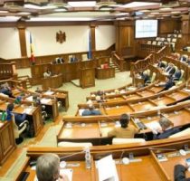 Inițiativa Guvernului de a extinde categoriile de beneficiari ai alocațiilor pentru victimele represiunilor politice a fost susținută de legislativ