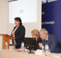 Viorica Dumbrăveanu a efectuat o vizită de lucru la IMSP Institutul Oncologic: “Vom soluționa cele mai stringente probleme, astfel încât pacienții să beneficieze de tratament calitativ și eficient acasă”