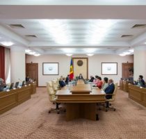 Executivul a aprobat majorarea salariilor pentru angajații instituțiilor medico-sanitare publice care fac gărzi de noapte