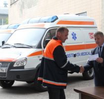 12 substații și puncte de asistență medicală urgentă au primit ambulanțe noi