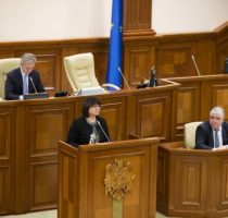 Parlamentul a adoptat proiectul Legii cu privire la Comitetele sectoriale pentru formare profesională