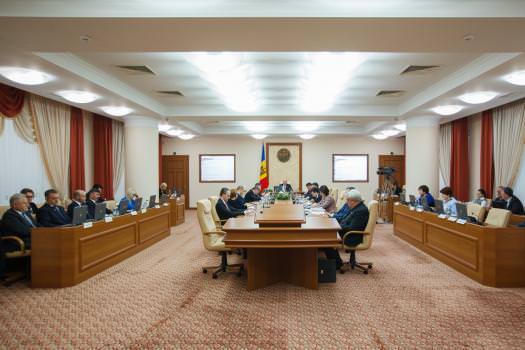 Ajutorul material pentru familiile cu copii, beneficiare de sprijin familial secundar, a fost majorat