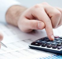 Beneficiarii de pensii al căror cuantum nu depăşeşte 4000 lei, vor beneficia de un suport financiar unic de 1000 lei