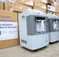 În lupta cu COVID-19, Uniunea Europeană și OMS au suplimentat dotarea spitalelor cu echipamente medicale în valoare de 685.400 EUR
