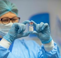 Campania de combatere a miturilor despre vaccinare: „Informează-te din surse sigure și protejează-te de virus”