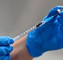 A fost inițiată vaccinarea cu doza a doua a vaccinului AstraZeneca