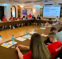 Peste 270 de voluntari ai Crucii Roșii Moldova vor contribui la informarea populației despre vaccinarea împotriva COVID-19