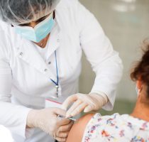 Ministerul Sănătății vine cu precizări privind administrarea dozei booster de vaccin împotriva COVID-19