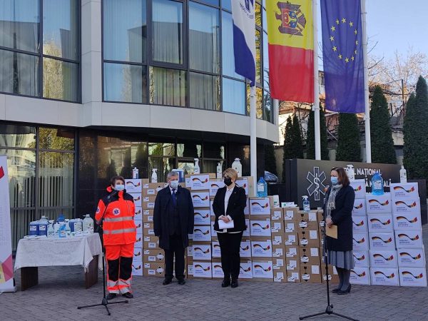COVID-19: Germania a donat Centrului Național de Asistență Medicală Urgentă Prespitalicească aproape 12 tone de dezinfectant