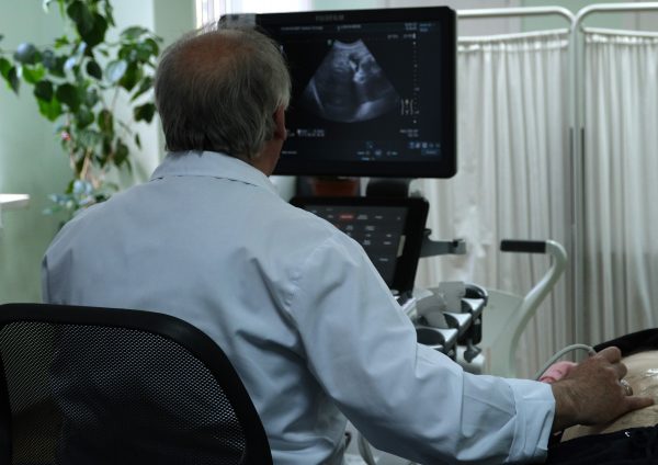 Institutul Oncologic a primit un aparat modern de ultrasonografie și preparate