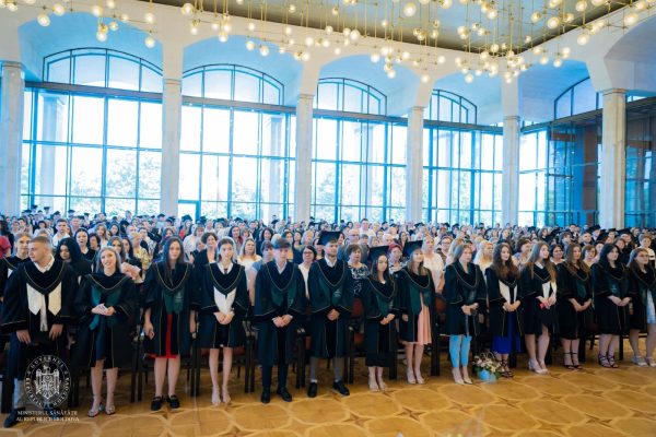 Ministra Sănătății, Ala Nemerenco, a participat la ceremonia de înmânare a diplomelor absolvenților Centrului de Excelență în Medicină și Farmacie „Raisa Pacalo”