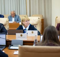 Guvernul a stabilit indemnizații mai mari pentru tinerii medici care se vor angaja în mediul rural
