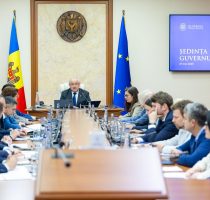 Mai multe servicii medicale și acces extins la tratamente pentru persoanele asigurate în 2025, arată raportul privind executarea fondurilor AOAM