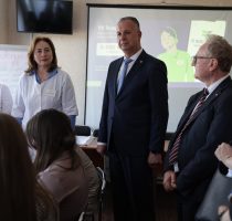 Ministrul Sănătății și directorul Biroului de Cooperare al Elveției în Republica Moldova au vizitat raionul Florești pentru a vedea cum investițiile în sănătate devin rezultate durabile pentru comunități