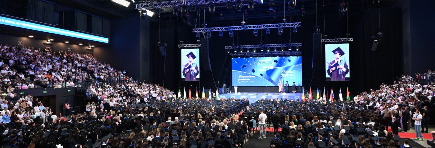 Promoția 2026 a depus jurământul medicului și farmacistului. Ministrul Sănătății a îndemnat absolvenții să exercite profesia cu demnitate, responsabilitate și empatie