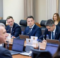 Guvernul a aprobat un proiect de lege care modernizează cadrul de exercitare a profesiilor medico-sanitare și farmaceutice